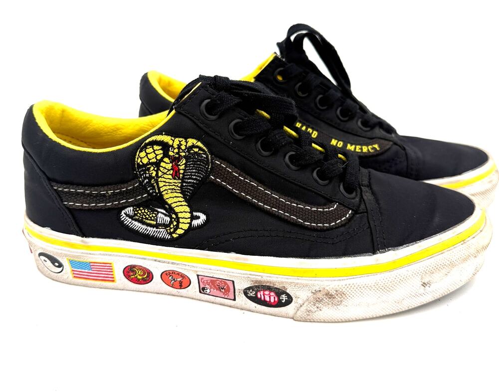 Vans Cobra Kai Karate Old Skool Skate Shoes Size M4 W5.5